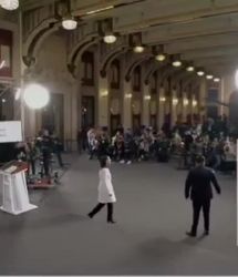 قطع سخنرانی رئیس جمهور بخاطر زمین لرزه شدید + فیلم